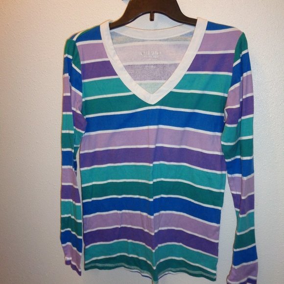 *** CLEARANCE *** Arizona Long Sleeve Top Size 1X  V-Neck - Picture 1 of 9